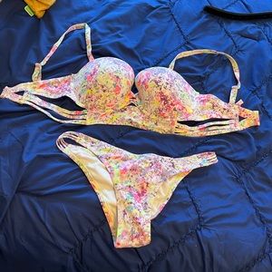 VS Bikini